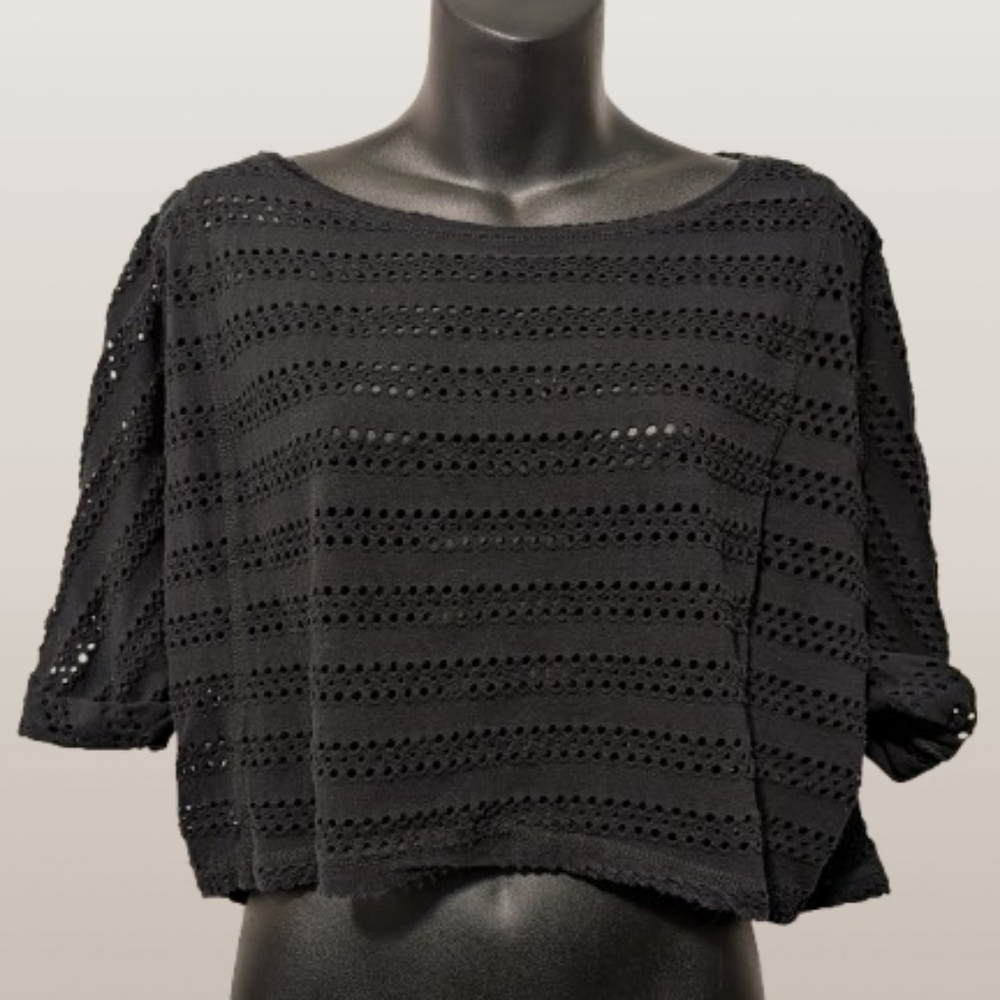 Kyodan Black Open-Knit Eyelet Crop Top - M/M ☁️